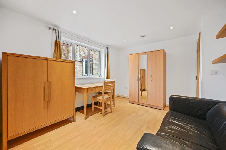 View Full Details for Windmill Drive, Cricklewood, London, NW2