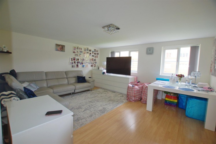 View Full Details for Windmill Drive, Cricklewood, London, NW2
