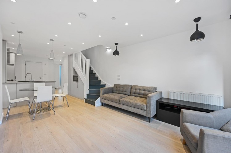 View Full Details for New Trinity Road, East Finchley, London