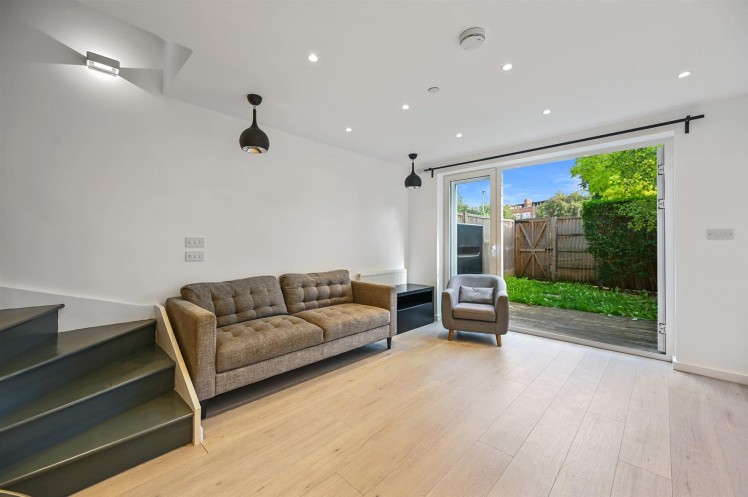 View Full Details for New Trinity Road, East Finchley, London